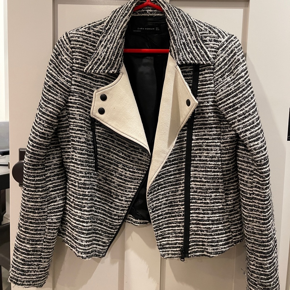 Zara tweed jacket in M
